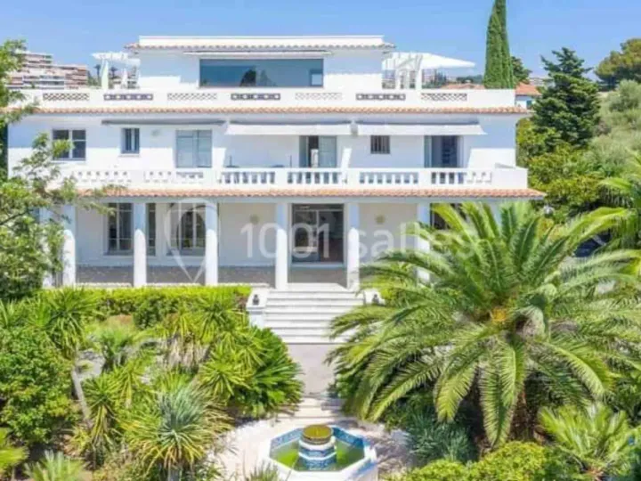 The Gatsby Mansion