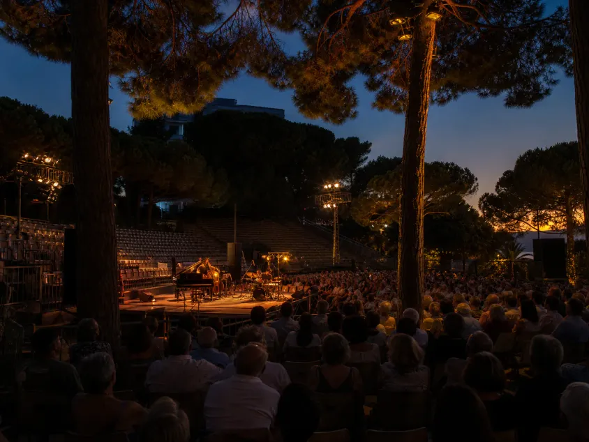 Concert de jazz dans la pinède de Juan-les-Pins