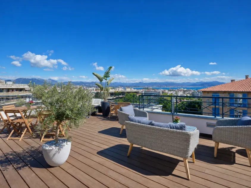 Terrasse panoramique du Best Western Hôtel Journel Antibes