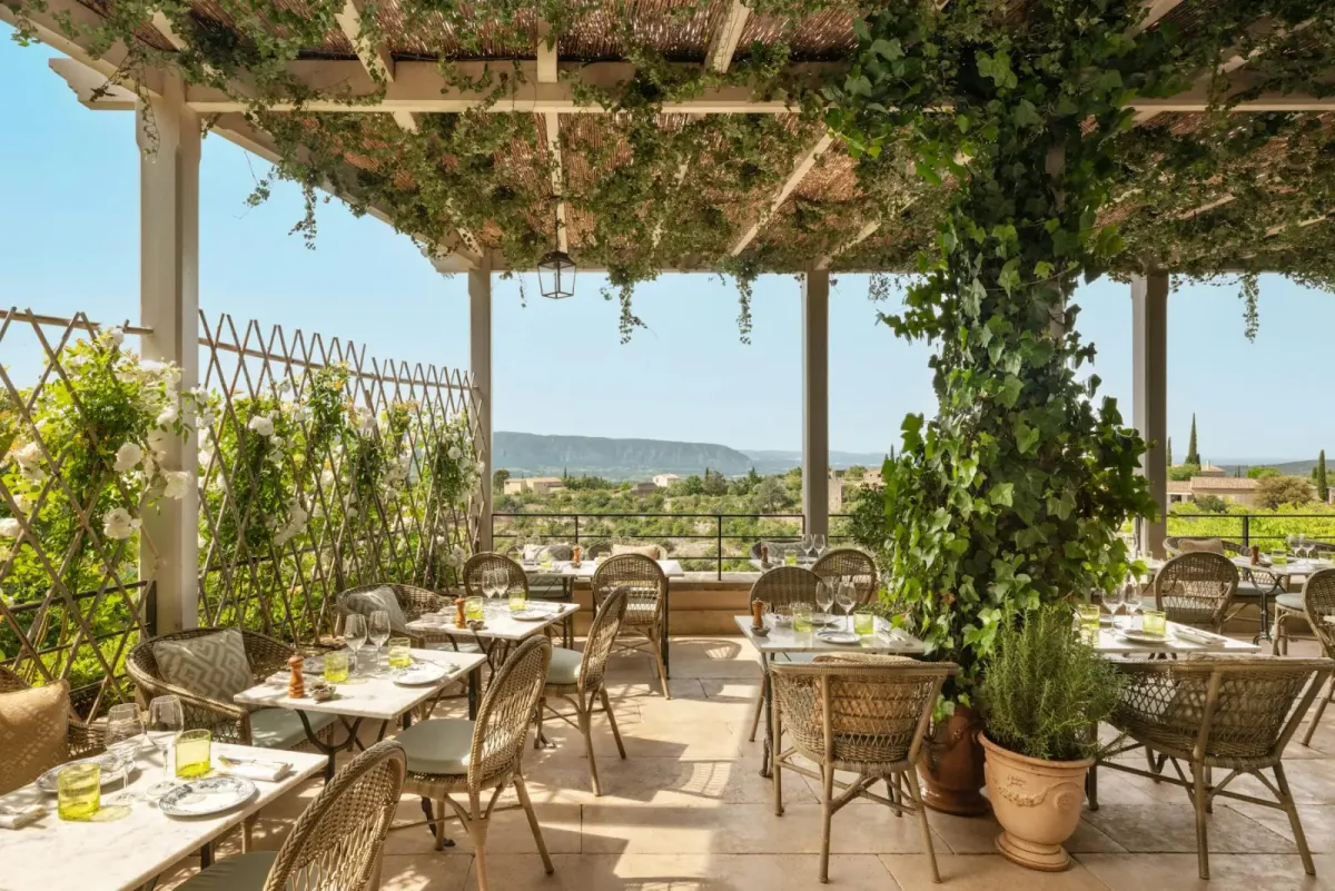 Airelles Gordes, La Bastide, vue 3